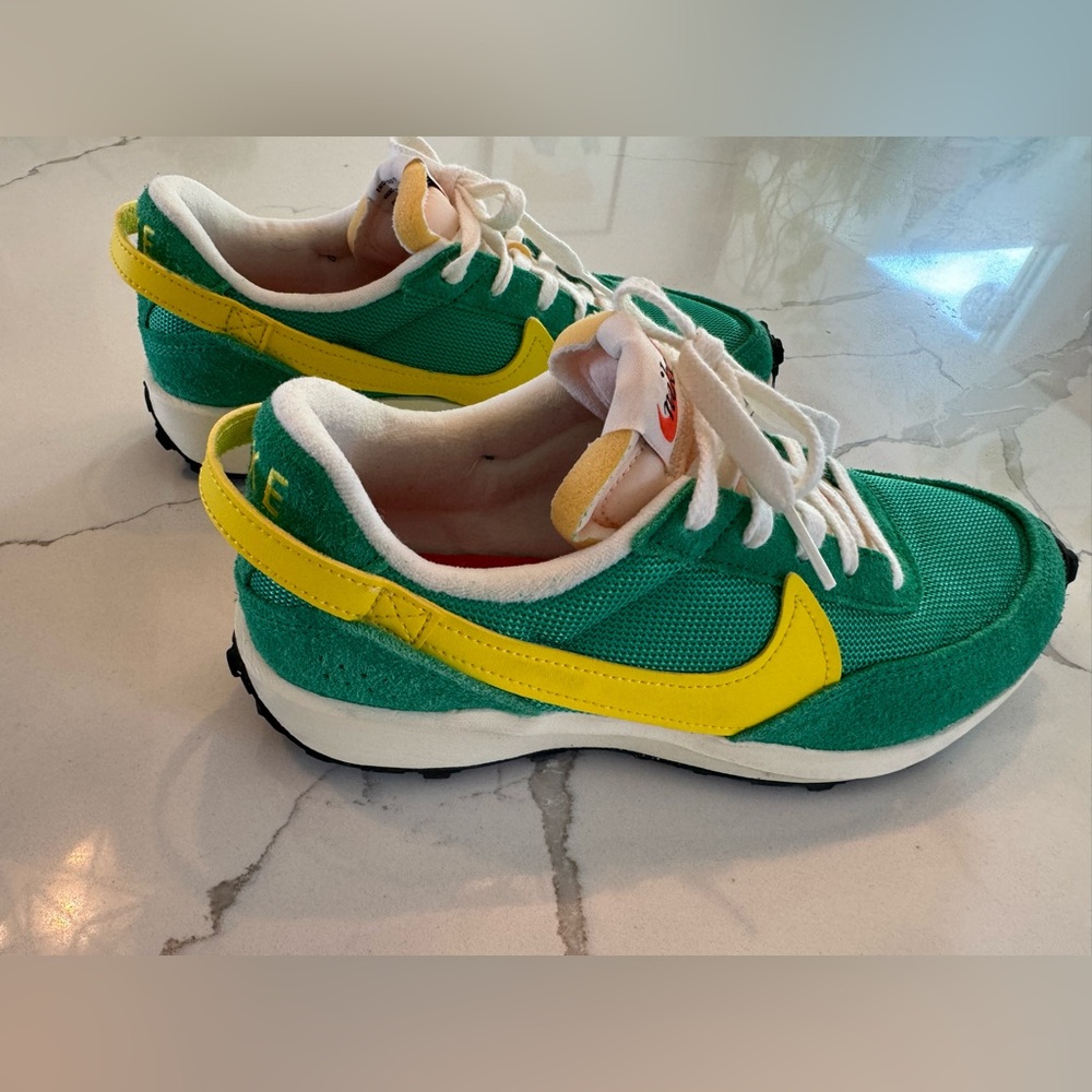 NIKE waffle debut vintage women’s US 8 green/yellow